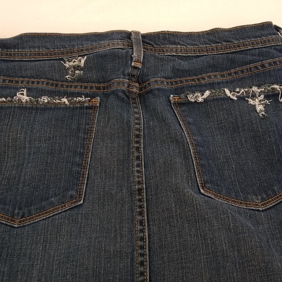 Gap Women's Mini Skirt Stretch Denim Distressed 12 - Picture 3 of 5